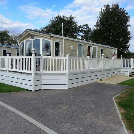 Caravan For Rent At Tattershall Holiday Park Exterior foto