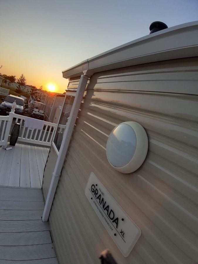 Caravan For Rent At Tattershall Holiday Park Exterior foto